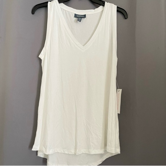 ModCloth Women’s Tank Top Size S white hi low - Picture 2 of 5